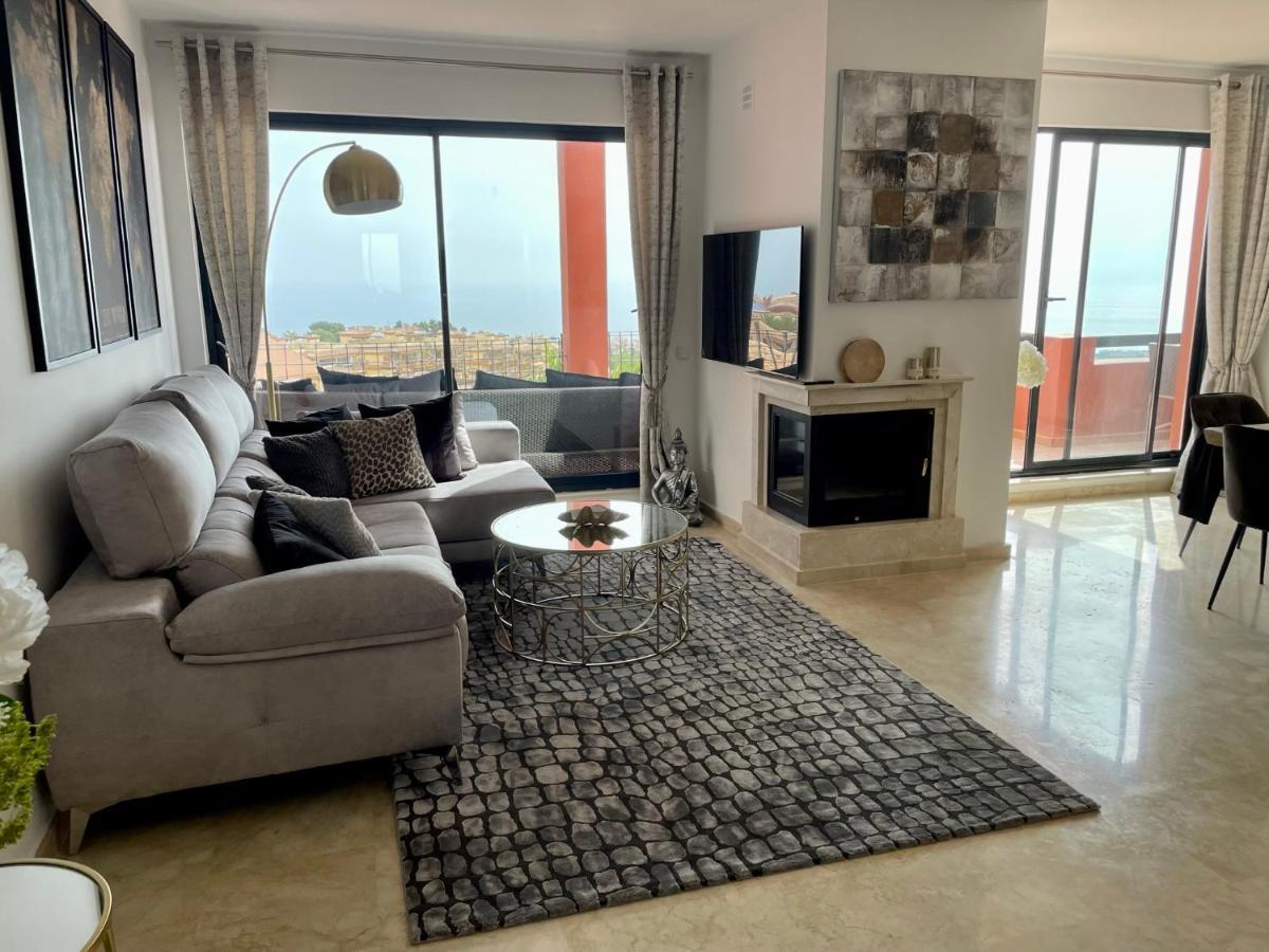 Calahonda Luxury Apartment With A Stunning Sea View Mijas Buitenkant foto